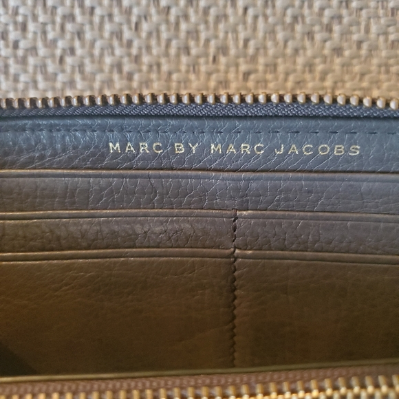 MARC JACOBS Purse - Picture 3 of 7
